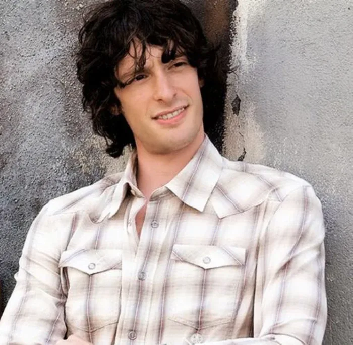Finn Detrolio